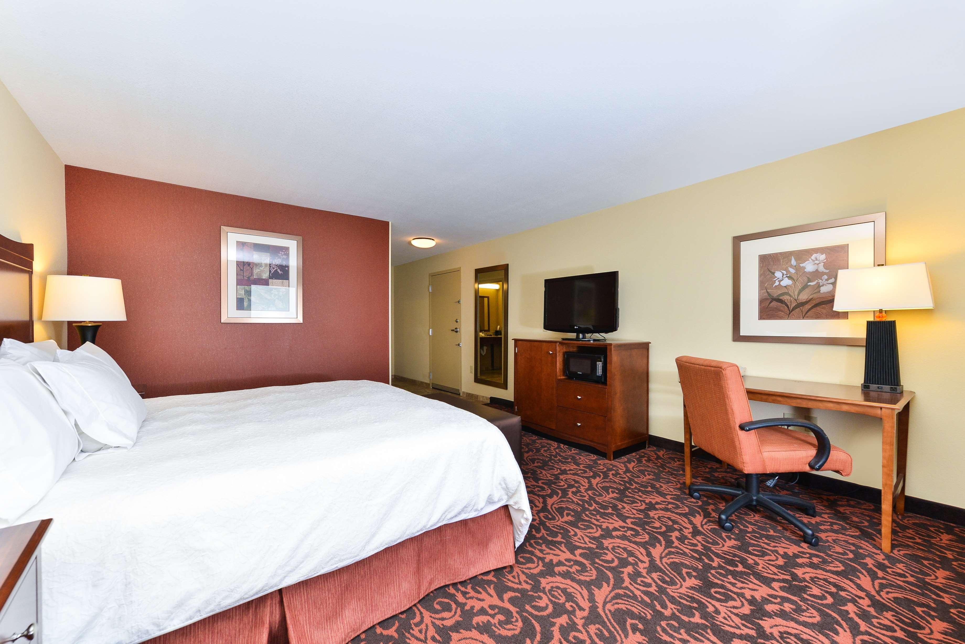 Hampton Inn Yorkville Dış mekan fotoğraf