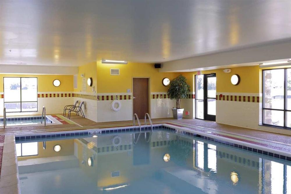 Hampton Inn Yorkville Konforlar fotoğraf