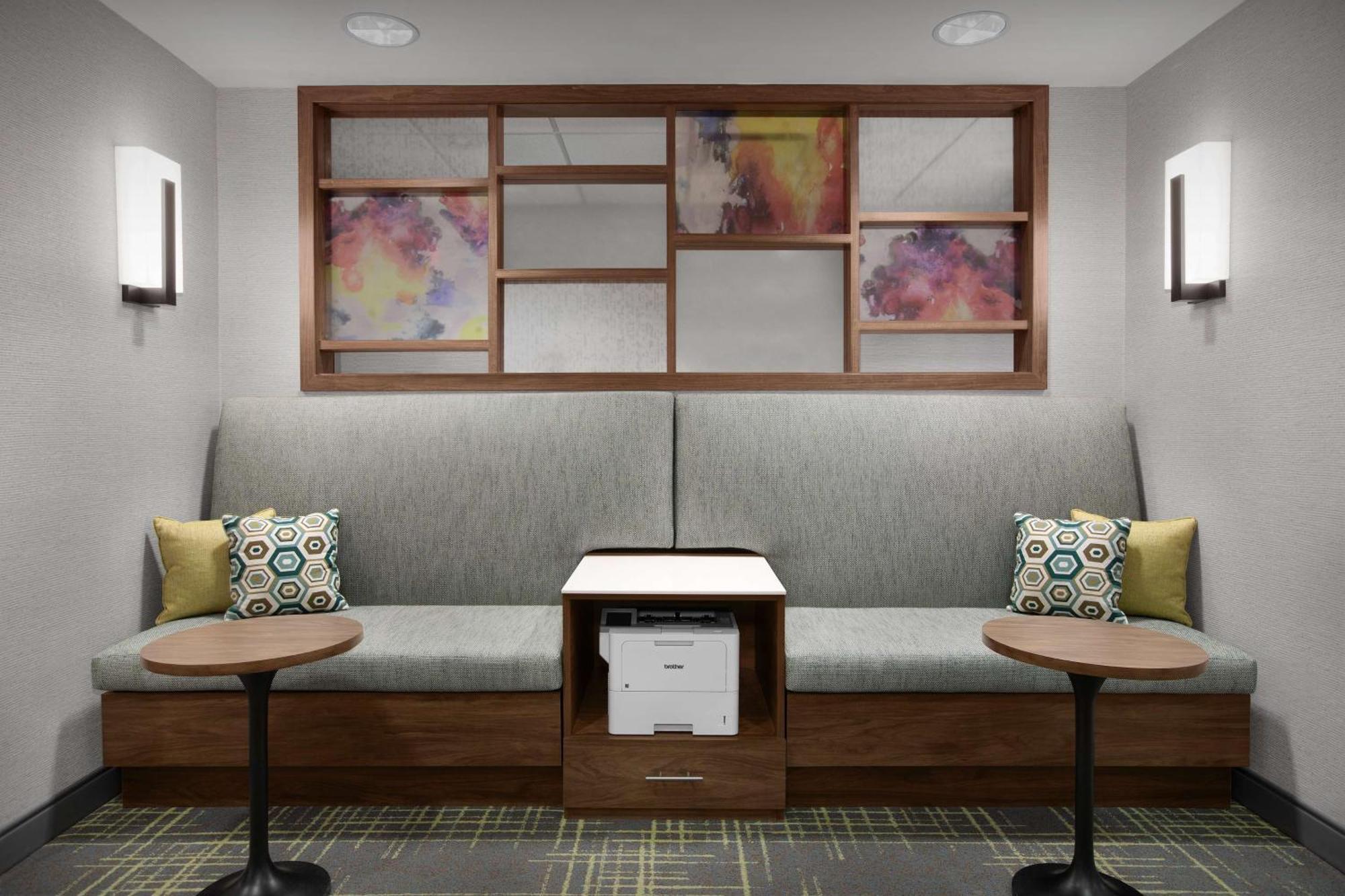 Hampton Inn Yorkville Dış mekan fotoğraf