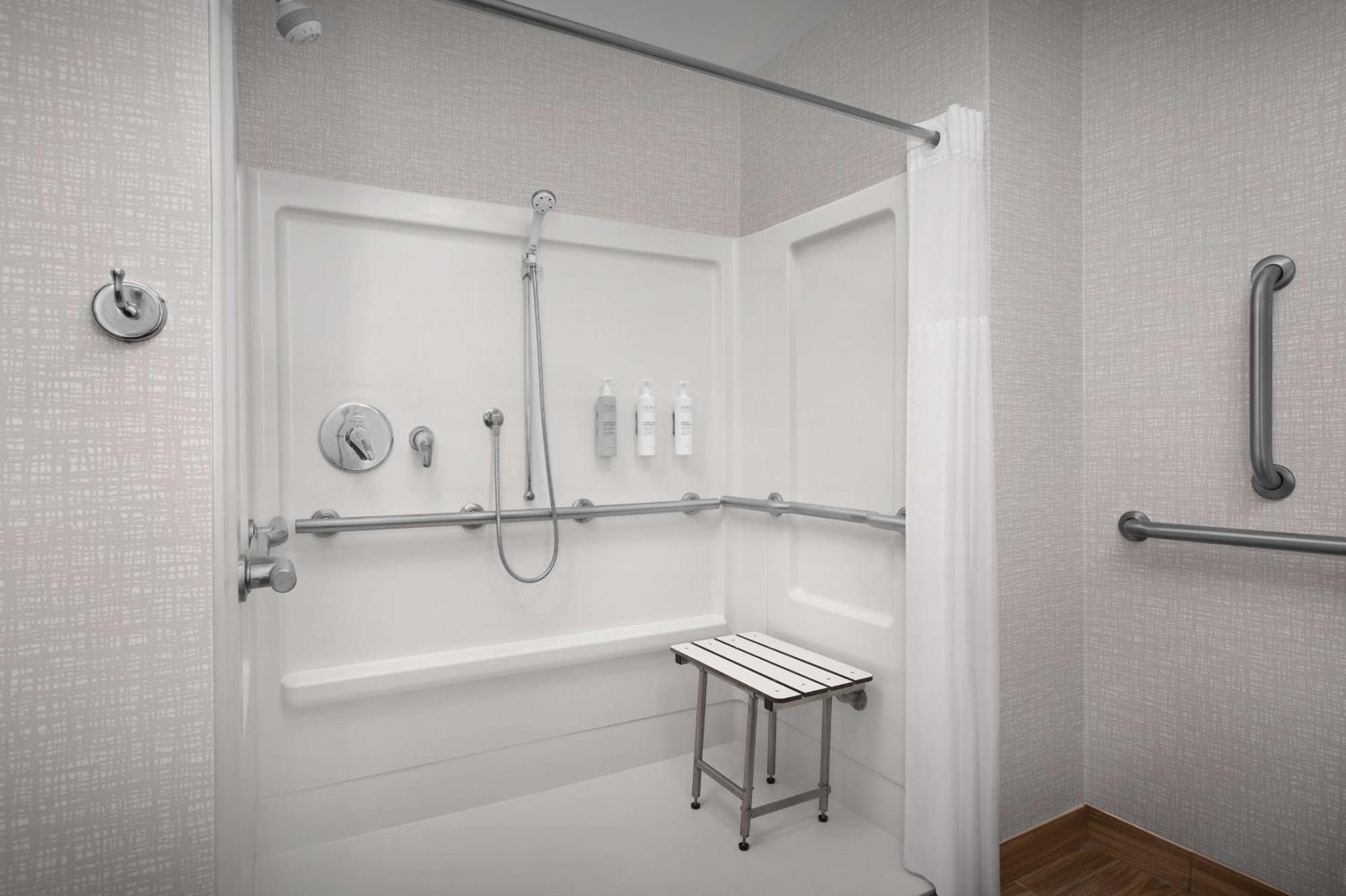 Hampton Inn Yorkville Dış mekan fotoğraf