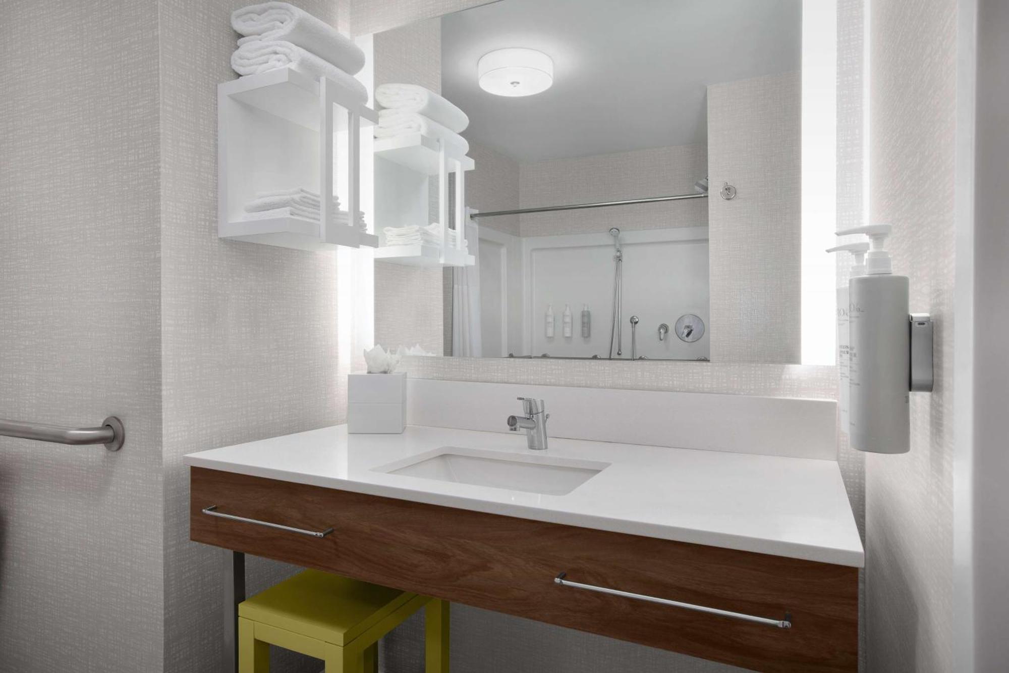 Hampton Inn Yorkville Dış mekan fotoğraf