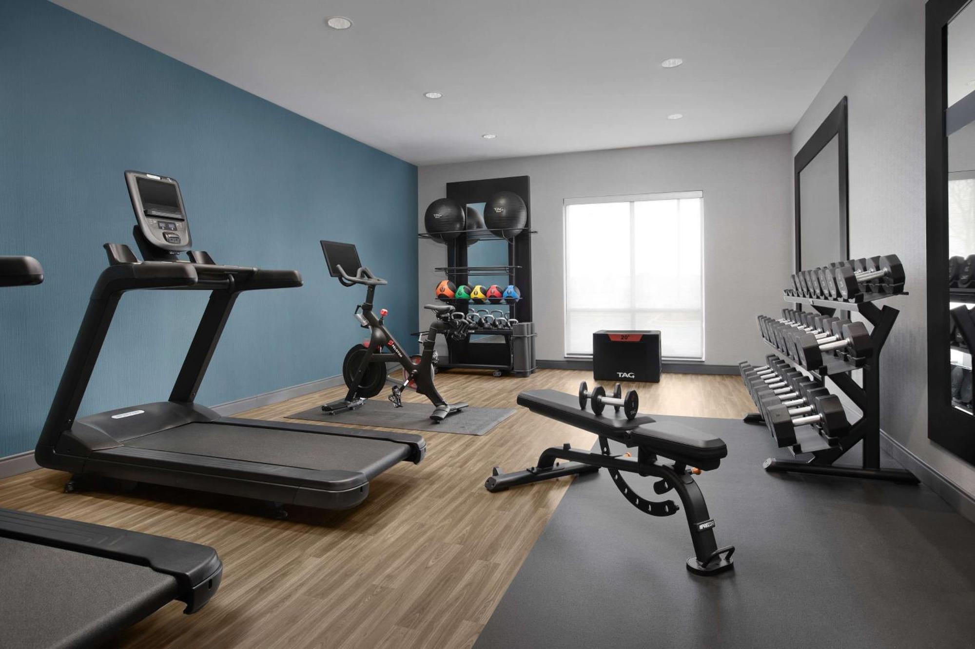 Hampton Inn Yorkville Dış mekan fotoğraf