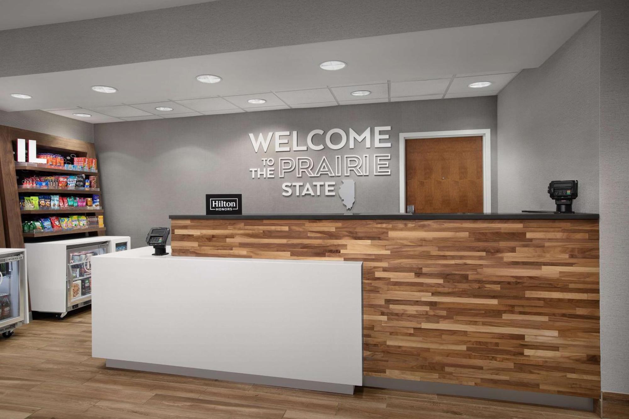 Hampton Inn Yorkville Dış mekan fotoğraf