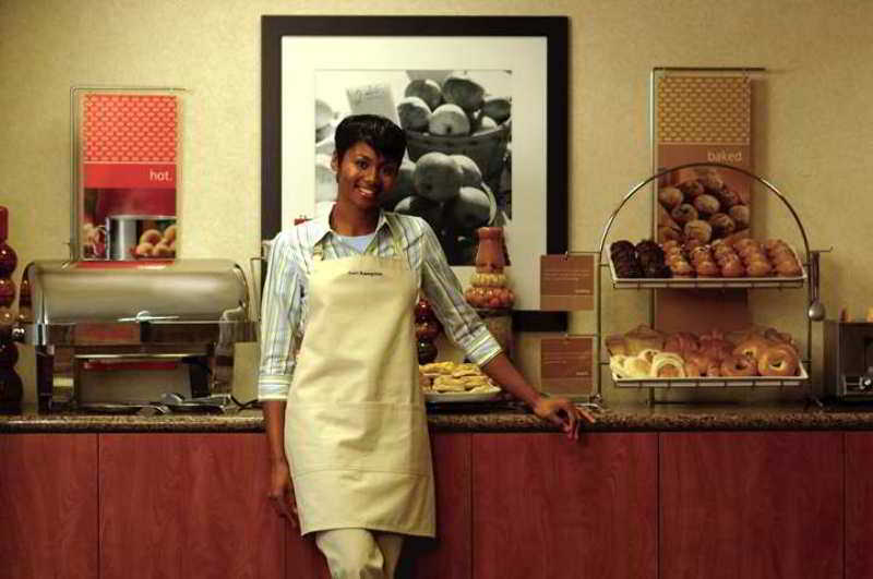 Hampton Inn Yorkville Restoran fotoğraf
